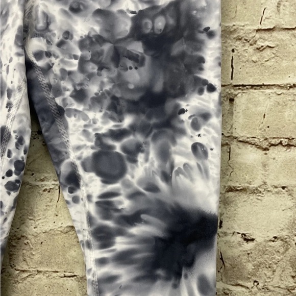 Lululemon Wunder Under HR Tight 25", Leggings (To Dye For) LW5CZ7S Size 6 - Picture 3 of 8